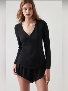 NWT Athleta Wind Down Sleep Top Long Sleeve in Black
